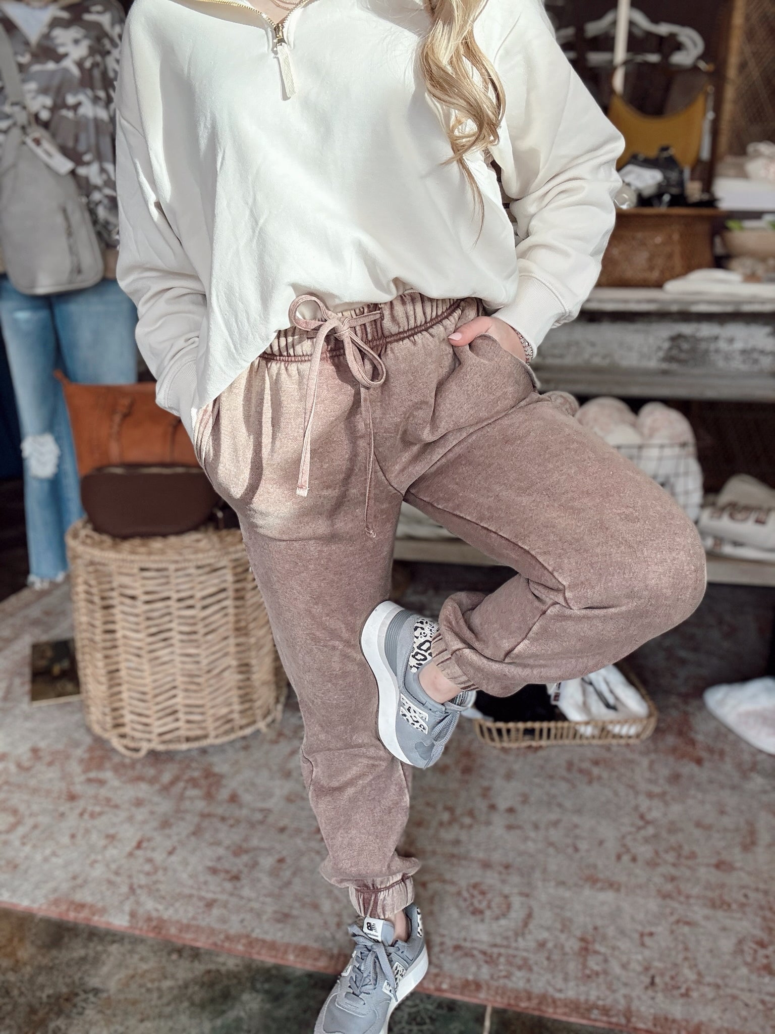 Lillie Sweatpants (Brown)