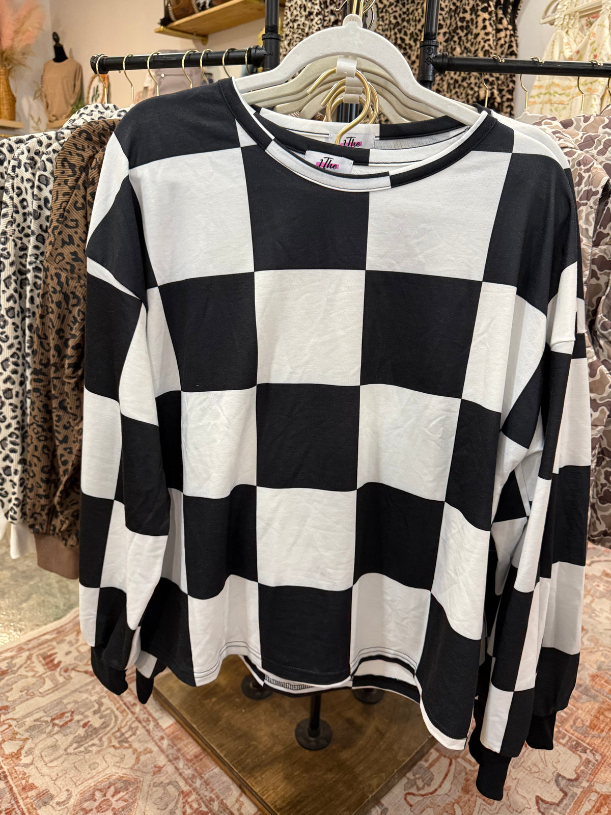 Black checkered set