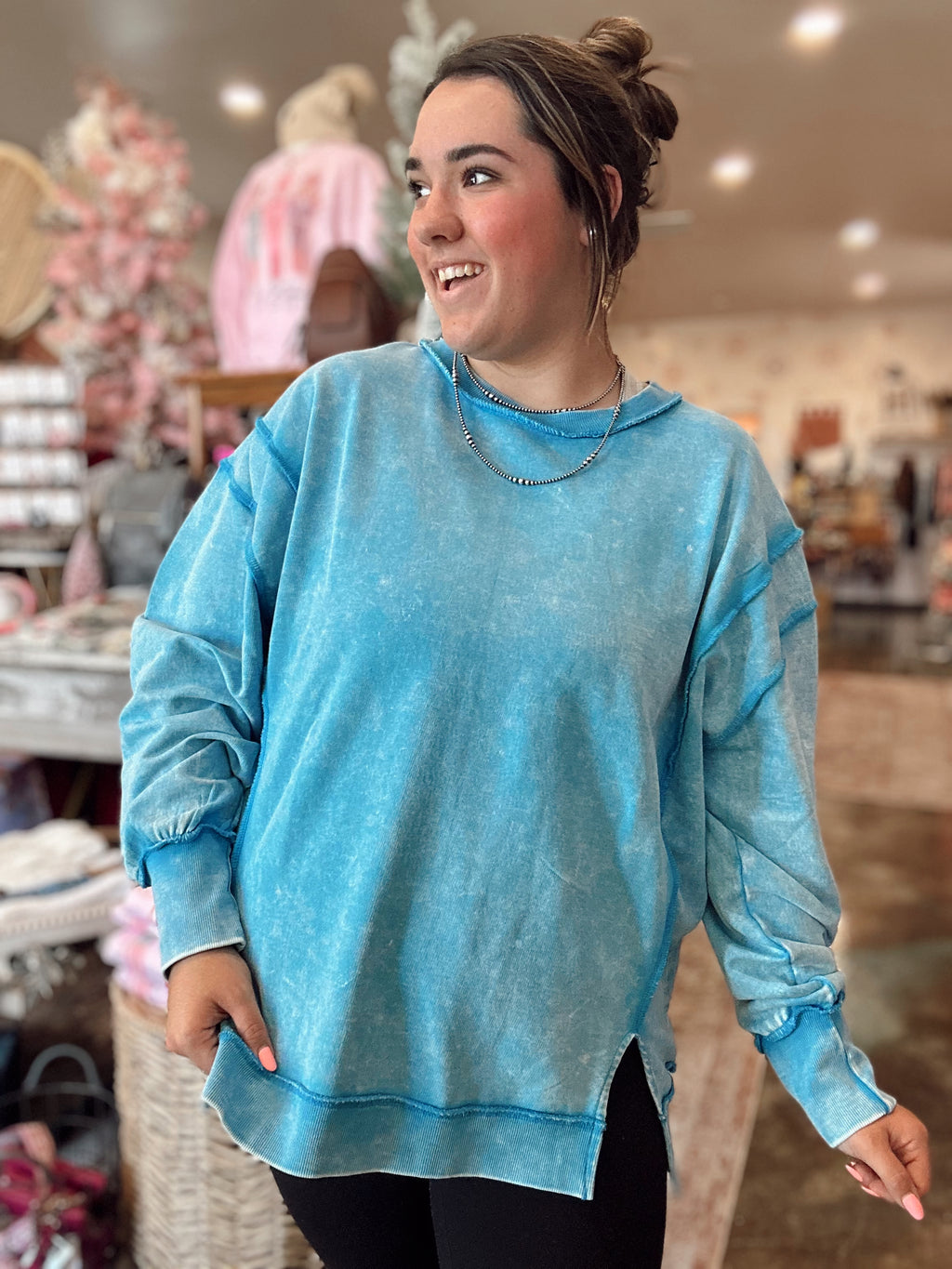 Anna Crewneck (Sky Blue)