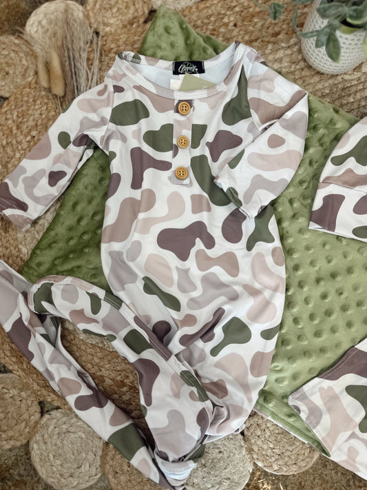 Baby Knotted Gown