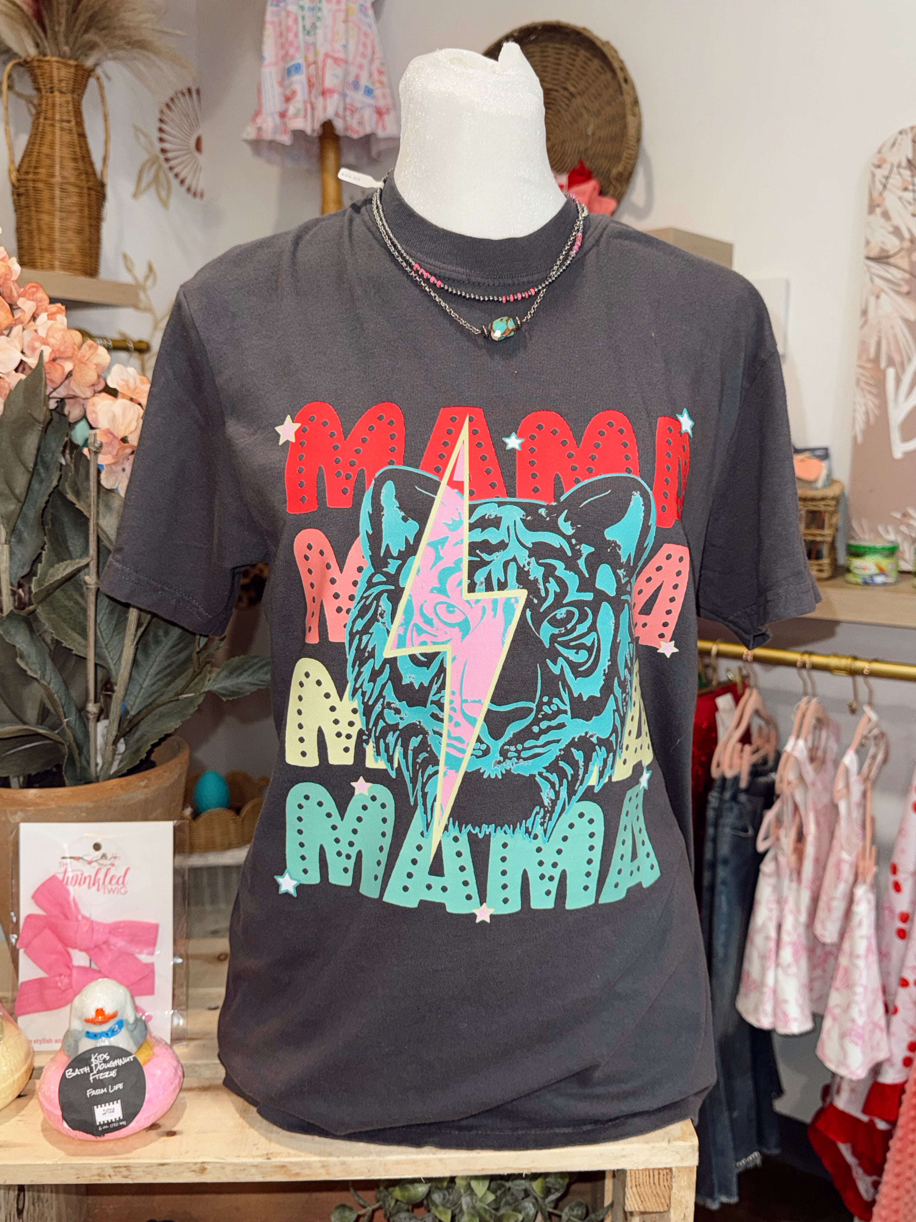 MAMA Graphic Tee