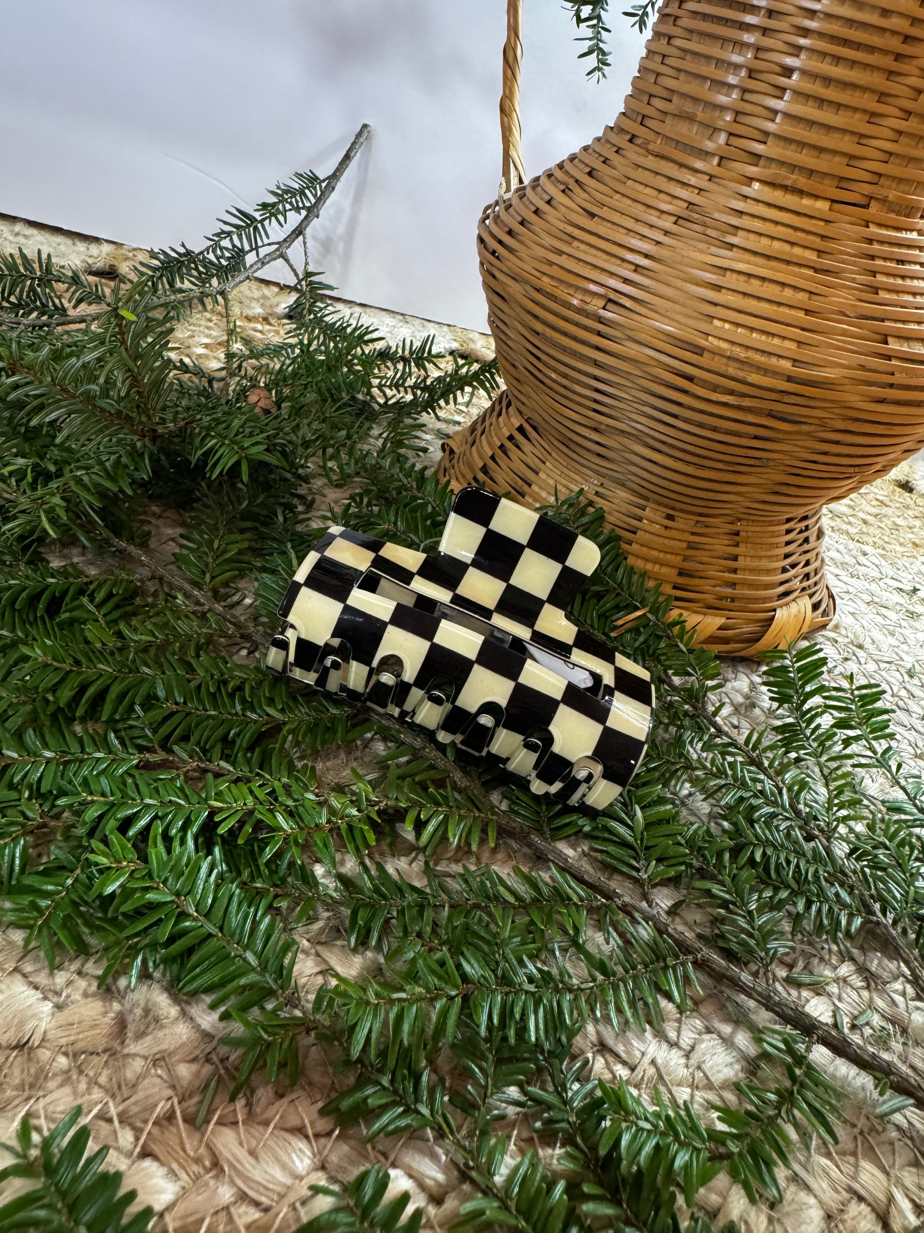 Black & Cream Checkered Claw Hair Clip (Medium)